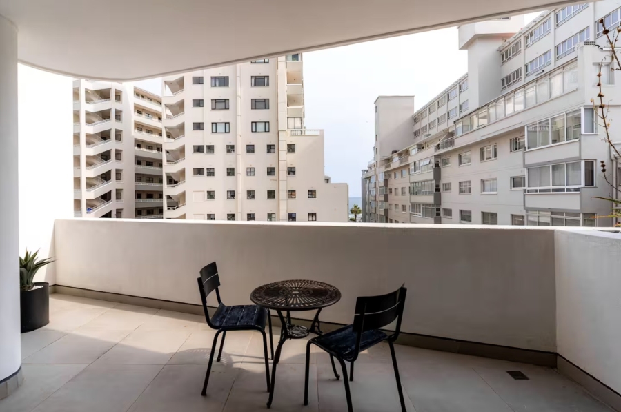 1 Bedroom Property for Sale in Sea Point Western Cape